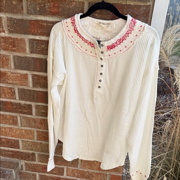 We the Free Ladies M Oversized Holly Henley Top w/Red Embroidery & Stitching - Picture 3 of 13